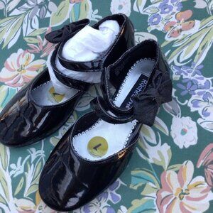 Rachel Shoes Velco  Slip on Shoe - Size Big Girls 1 Black